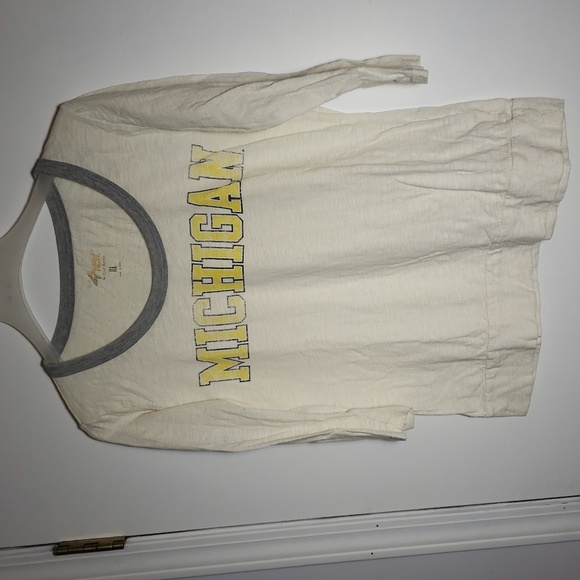 🛍XL Uof M shirt - Picture 2 of 4